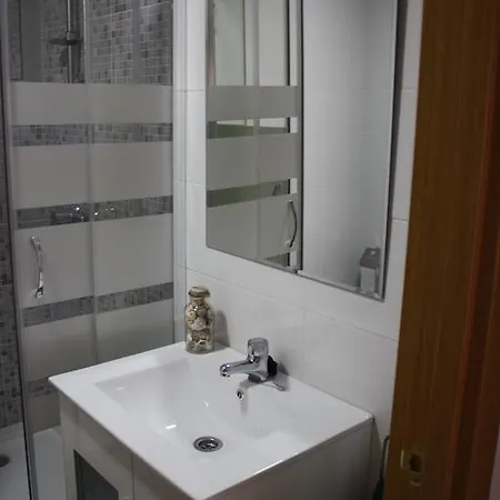 Moderno Cerca Del Centro Apartament *